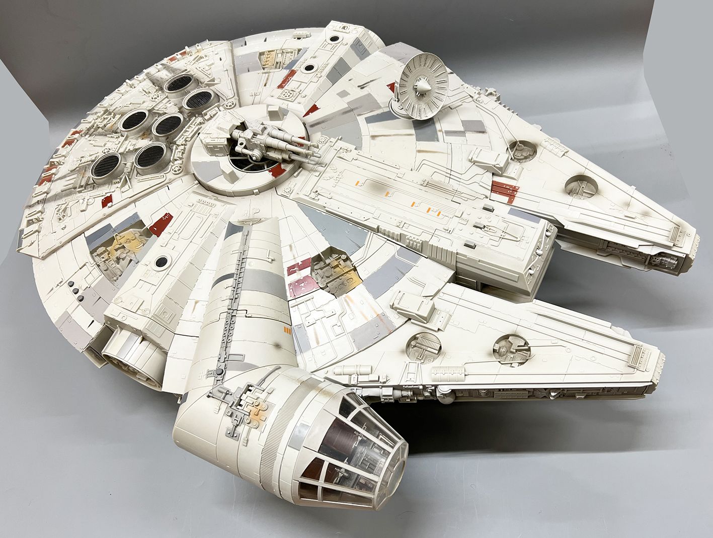 Star Wars (Legacy Collection) Hasbro Millennium Falcon (occasion)