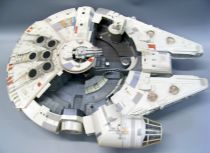 Star Wars (Legacy Collection) - Hasbro - Millennium Falcon (with Han Solo & Chewbacca) loose