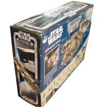 Star Wars (Original Trilogy Collection) - Hasbro - Millennium Falcon (Electronic Lights & Sounds) 03