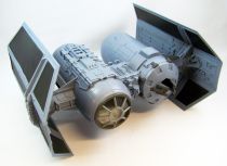 Star Wars (Power of the Jedi) - Hasbro - TIE Bomber (incudes Imperial Pilot)