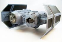 Star Wars (Power of the Jedi) - Hasbro - TIE Bomber (incudes Imperial Pilot)