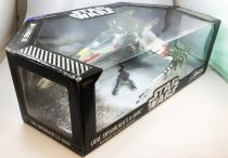 Star Wars (Saga Collection) - Hasbro - Luke Skywalker\'s X-Wing with Dagobah Luke figure & Dragonsnake