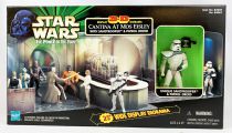 Star Wars (The Power of the Force) - Hasbro - Cantina at Mos Eisley with Sandtrooper & Patrol Droid (Display 3-D Diorama)