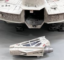 Star Wars (The Vintage Collection) - Hasbro - Millennium Falcon Smuggler\'s Run (with Chewbacca, Hondo Ohnaka & Porgs) occasion