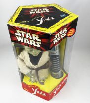 Star Wars Episode 1 - Hasbro/Tiger Electronics - Interactive Yoda and Lightsaber