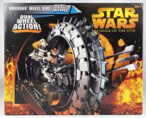 Star Wars Episode III (ROTS) - Hasbro - Grievous\' Wheel Bike (with General Grievous)