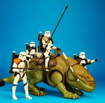 Star Wars The Black Series 6\'\' - Dewback (w/Sandtrooper)