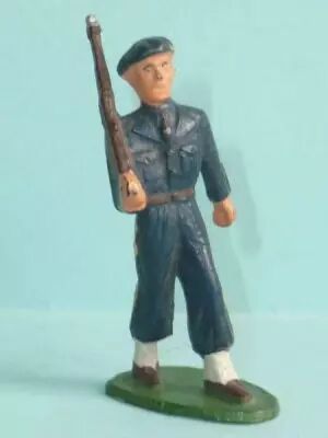 Starlux - Chasseurs Alpins - Type 2 - Marching rifle on shoulder (r�f 26)