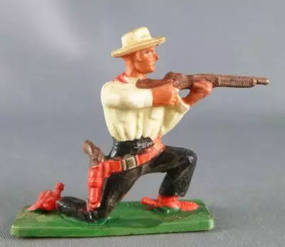 Starlux - Cow-Boys - S�rie 57 Ordinaire - Pi�ton Tireur fusil genoux (jaune & noir) (r�f 122)