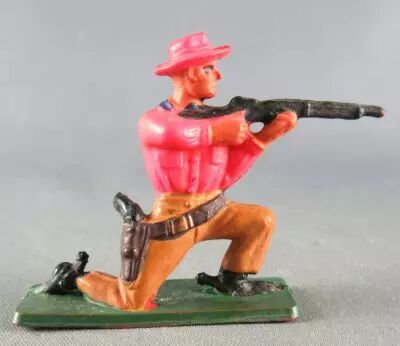 Starlux - Cow-Boys - S�rie 57 Ordinaire - Pi�ton Tireur fusil genoux (orange & marron) (r�f 122)