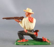 Starlux - Cow-Boys - Series 57 (Regular) - Footed Kneeling firing rifle(yellow & black) (ref 122)