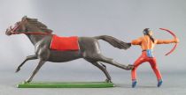 Starlux - Indians - Series Regular 65 - Mounted Bowman (red) dark grey galloping horse (ref 427)