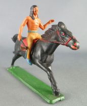 Starlux - Indians - Series Regular 65 - Mounted Hatchet (ochre) black galloping horse (ref 424)