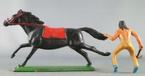 Starlux - Indiens - Série Ordinaire 65 - Cavalier Hache à la main (ocre) cheval noir au galop (réf 424)