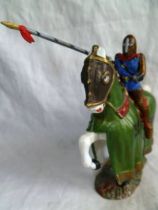 Starlux - Middle-age - serie 66 - ref 6121 - Mounted with spear on 1961 walking white horse with green jousting robe