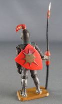Starlux - Moyen-âge - série 58 - réf 6011 (socle blanc) - Piéton Chevalier en armure avec lance (bouclier rouge - armure grise)