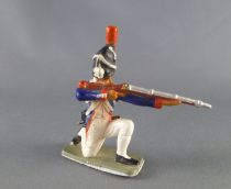 Starlux - Napoleonic - Footed Grenadier - Firing rifle kneeling (ref 8007)