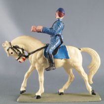 Starlux - Nordistes - Série ordinaire - Cavalier badine regardant à droite (bleu marine) cheval blanc tête basse (réf CNXX)