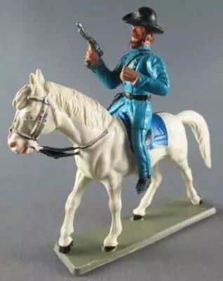 Starlux - Nordistes - S�rie ordinaire - Cavalier Officier revolver cheval blanc t�te droite (r�f CN2)