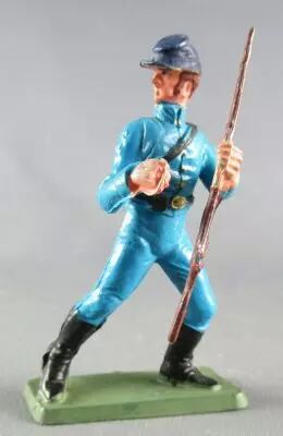Starlux - Nordistes - S�rie ordinaire - Pi�ton Fusil Main Gauche bleu ciel (r�f N8) 2