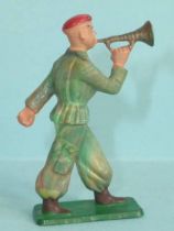 Starlux - Paratroopers - Type 3 - Marching bugler (ref 68)