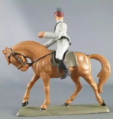 Starlux - Sudistes - S�rie ordinaire - Cavalier regardant � droite cheval marron t�te baiss�e (r�f CSXX) 2