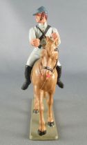 Starlux - Sudistes - Série ordinaire - Cavalier regardant à droite cheval marron tête droite (réf CSXX)