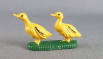 Starlux - The Farm - Animals - Baby ducks on base (Series 63 ref L578)