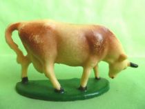 Starlux - The Farm - Animals - Cow eating (white & brown) (Series 53/54 ref 545)