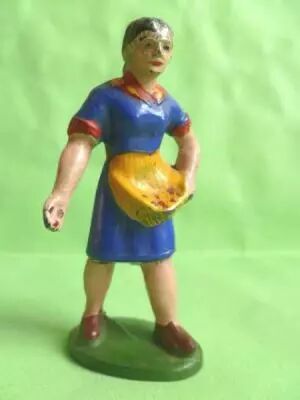 Starlux - the farm - farmwoman sowing (serie 46/53 r�f F9)
