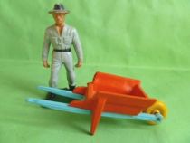 Starlux - The Farm - Wheelbarrow with driver (series 59 ref 605)