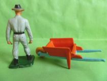 Starlux - The Farm - Wheelbarrow with driver (series 59 ref 605)