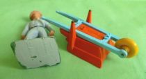 Starlux - The Farm - Wheelbarrow with driver (series 59 ref 605)