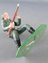 Starlux - WW2 - German - Trooper charging with rifle (ref V13)