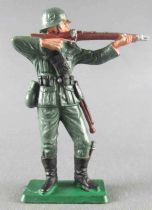 Starlux - WW2 - German - Trooper Standing Firing Rifle (ref V7) 2