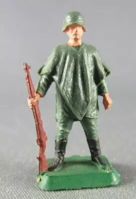 Starlux 30mm - Militaire - Allemand WW2 Soldat Poncho (r�f MV 6)