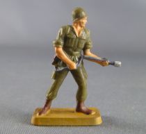 Starlux 30mm - Militaire - Armée Moderne - Combattant lance-flamme socle sable (réf M5)