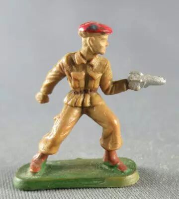 Starlux 30mm - Militaire - Parachutiste Combattant Bazooka Servant (r�f 1162)