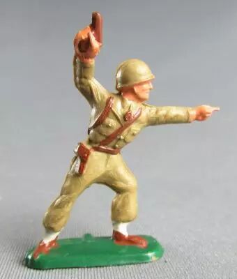 Starlux 30mm (1/55�) - Army - Infantry officer pistol (ref 1076)