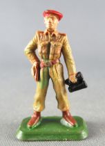 Starlux 30mm (1:55) - Army - Paratrooper Fighting Officer with Binoculars (ref 1172)