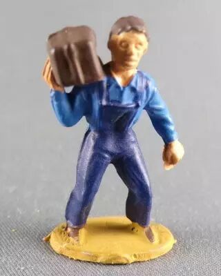 Starlux 35mm - Civils Divers - Porteur Colis sur l\'�paule (r�f 1055)