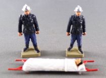 Starlux 35mm (1:/50) - Firemen 2nd Series New Helmet - Stretcher Team with Wounded (ref SP 21)