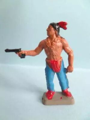 Starlux 35mm (1/50�) - Wild West Indians- Firing pistol standing (ref MIS 15)