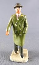 Starlux 40mm - Train Station - Man Walking Repainted (ref 1106) 2