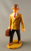 Starlux 40mm - Train Station - Man Walking with Suitcase (ref 1106bis )