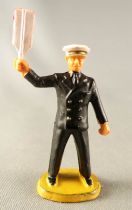 Starlux 40mm - Train Station - Station Chief (ref 1101)