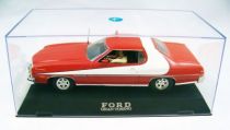 Starsky & Hutch - Scalextric - Ford Gran Torino 1976 1-32ème (avec figurines de Starsky & Hutch) 02