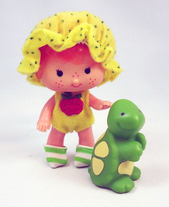 Details about   Vintage Apple Dumplin Pet Tea Time Turtle Strawberry Shortcake Mini PVC Figure 