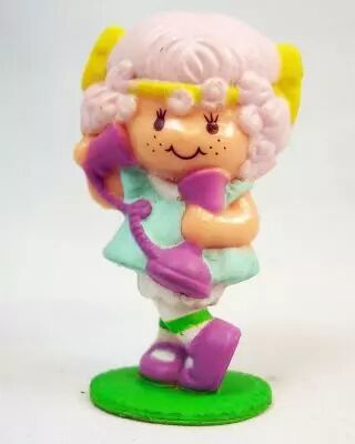 Charlotte aux fraises - Miniatures - Ang�lique au t�l�phone (loose)