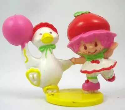 Strawberry shortcake - Miniatures - Cherry Cuddler skating with Gooseberry (loose)
